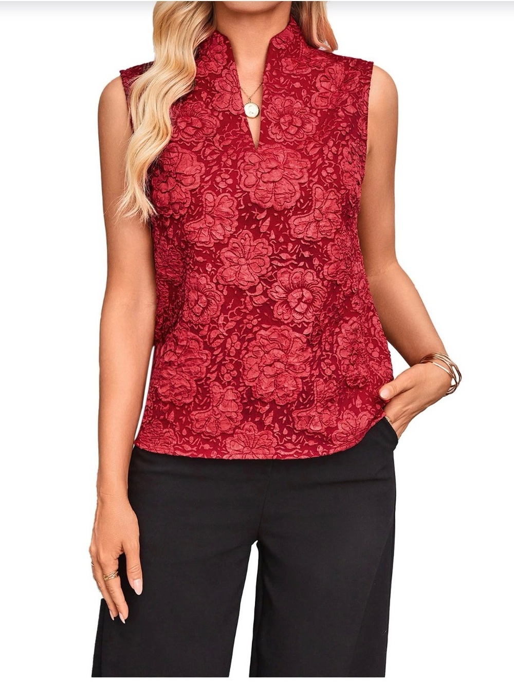 Sleeveless Floral Notch V-Neck Camisole in Red